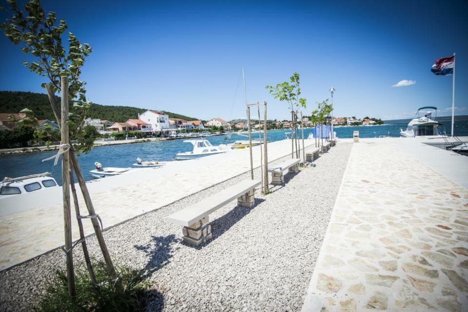 Modern Apartments Day Šibenik Esterno foto