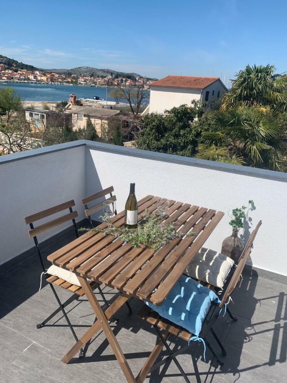 Modern Apartments Day Šibenik Esterno foto